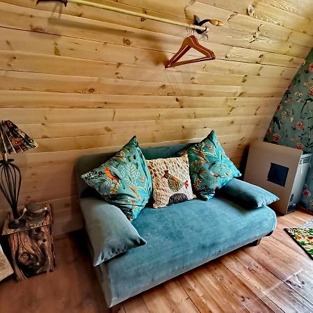 Tiny Cottage Casa Uccello Априкале Экстерьер фото