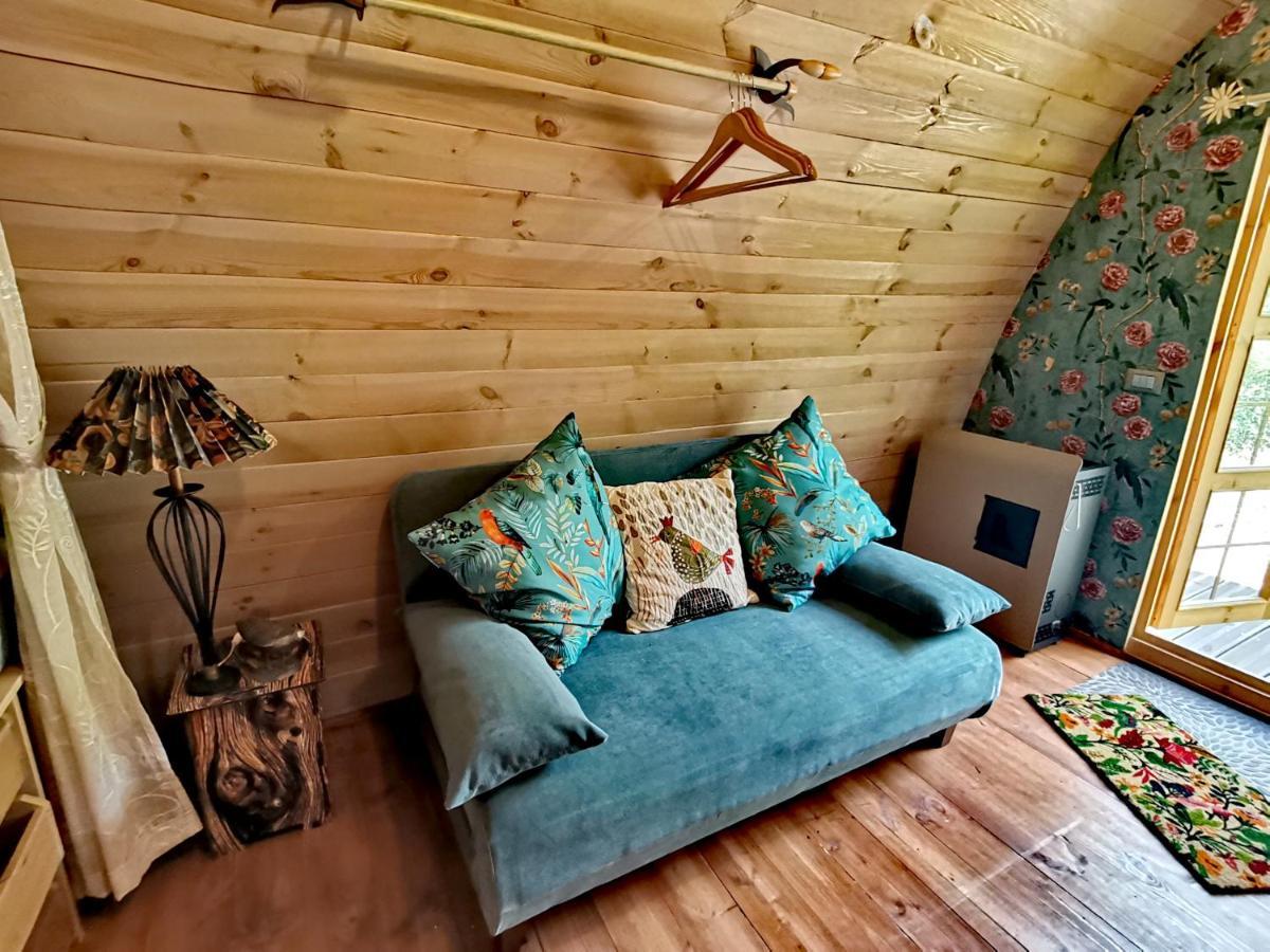Tiny Cottage Casa Uccello Априкале Экстерьер фото